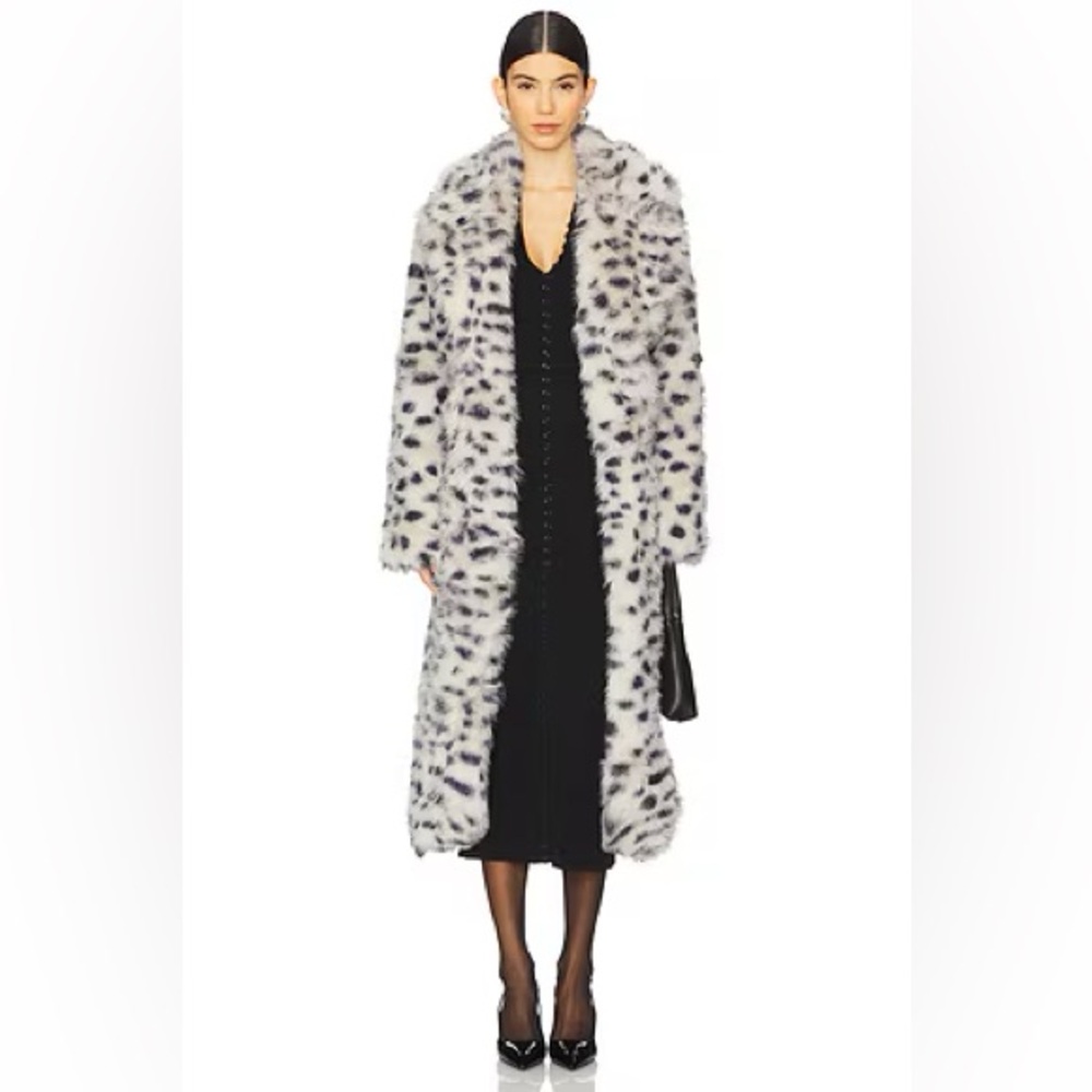 REVOLVE - Dorothea Faux Fur Coat In Snow Leopard - Size 8 - NWOT - Picture 3 of 6